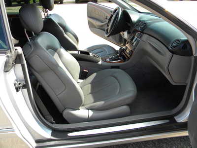 2007 Mercedes-Benz CLK-Class, $9995. Photo 9