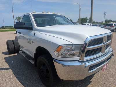 2017 Dodge 3500 Reg Cab, $24995. Photo 4