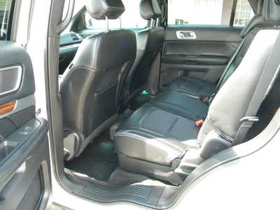 2016 Ford Explorer, $14995. Photo 12