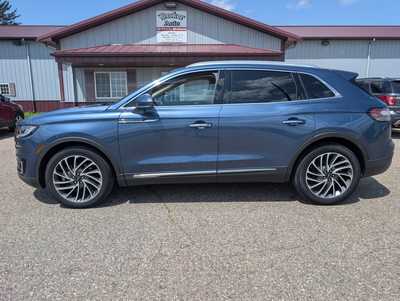 2019 Lincoln Nautilus, $21995. Photo 1