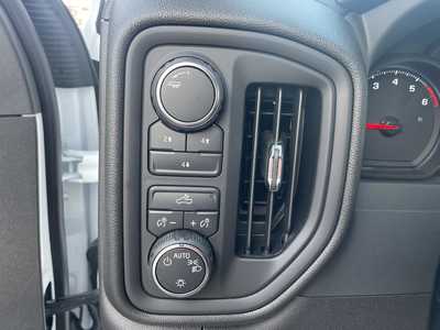 2025 Chevrolet 2500 Reg Cab, $49790.00. Photo 5