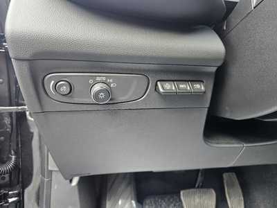 2023 Buick Envision, $37899.00. Photo 9