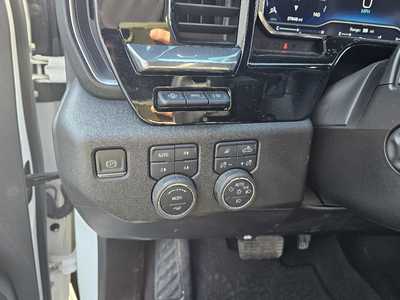 2023 Chevrolet 1500 Crew Cab, $52899.00. Photo 11
