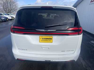2021 Chrysler Pacifica, $24999.00. Photo 8