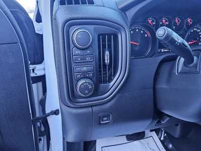 2022 Chevrolet 1500 Crew Cab, $34599.00. Photo 10