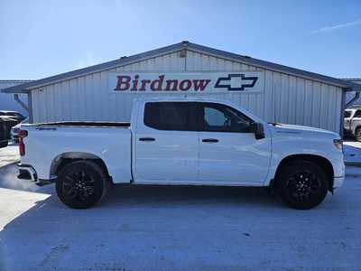 2022 Chevrolet 1500 Crew Cab, $34599.00. Photo 1