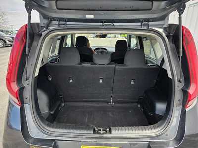 2022 Kia Soul, $13990.00. Photo 5