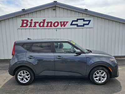 2022 Kia Soul, $13990.00. Photo 1