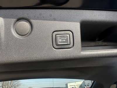 2022 Chevrolet Equinox, $25850.00. Photo 8