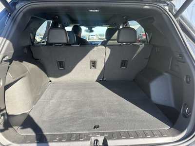 2022 Chevrolet Equinox, $25850.00. Photo 9