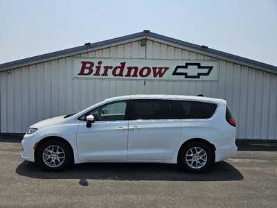 2023 Chrysler Pacifica, $21990.00. Photo 8