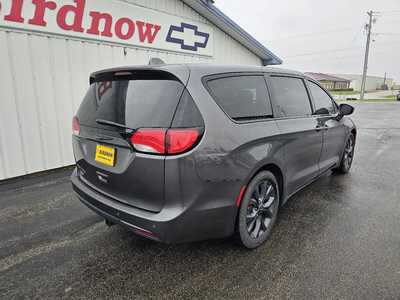 2018 Chrysler Pacifica, $14599.00. Photo 3