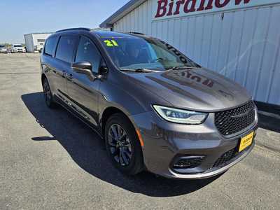 2021 Chrysler Pacifica, $27899.00. Photo 2