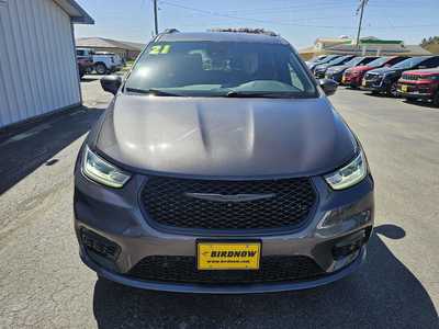 2021 Chrysler Pacifica, $27899.00. Photo 3
