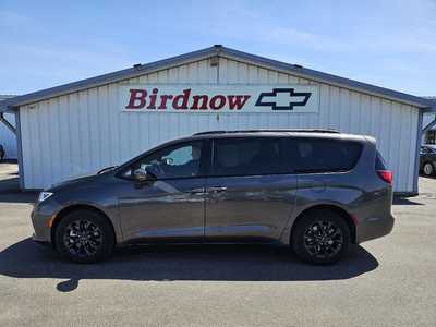 2021 Chrysler Pacifica, $27899.00. Photo 8
