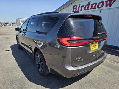 2021 Chrysler Pacifica, $27899.00. Photo 9