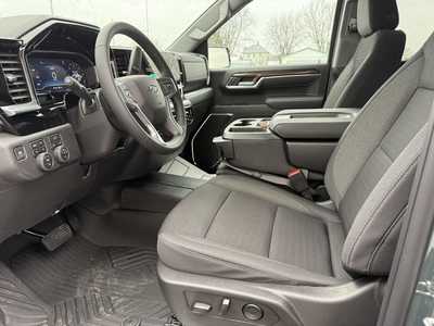 2025 Chevrolet 1500 Crew Cab, $50990.00. Photo 11