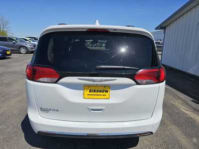 2017 Chrysler Pacifica, $11599.00. Photo 5