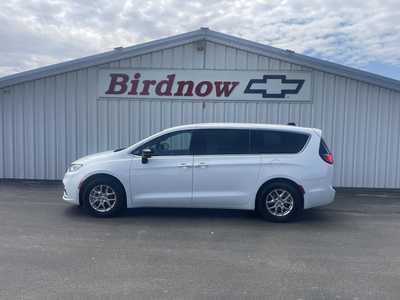 2025 Chrysler Pacifica, $32899.00. Photo 6