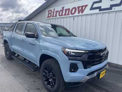 2025 Chevrolet Colorado Crew Cab, $49499.00. Photo 3
