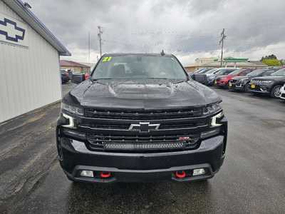 2021 Chevrolet 1500 Crew Cab, $34688.00. Photo 3