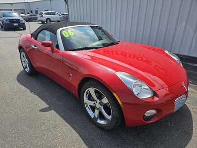 2006 Pontiac Solstice, $11990.00. Photo 2