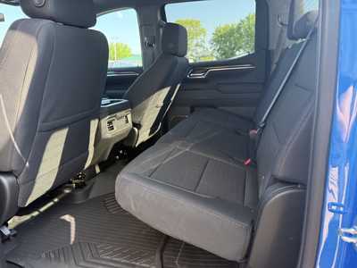 2025 Chevrolet 1500 Crew Cab, $65725.00. Photo 10