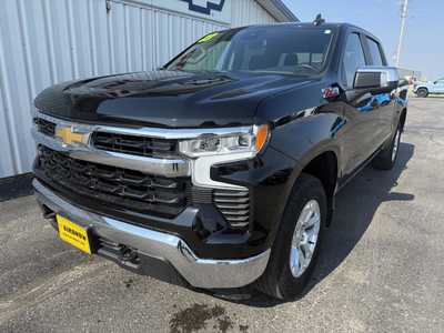 2023 Chevrolet 1500 Crew Cab, $39990.00. Photo 5