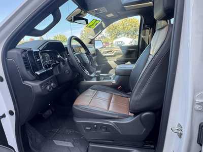 2024 Chevrolet 1500 Crew Cab, $56990.00. Photo 11