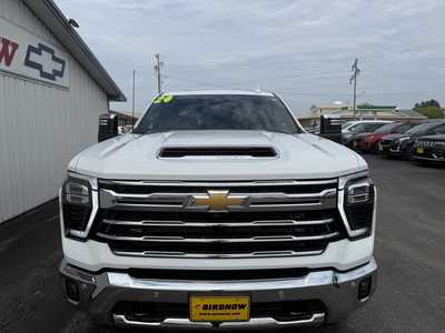 2024 Chevrolet 2500 Crew Cab, $74990.00. Photo 4