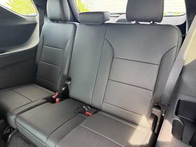2025 Chevrolet Traverse, $45195.00. Photo 11