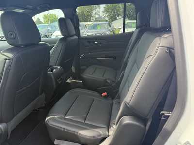 2025 Chevrolet Traverse, $45195.00. Photo 12