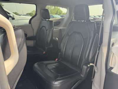 2022 Chrysler Pacifica, $19990.00. Photo 11