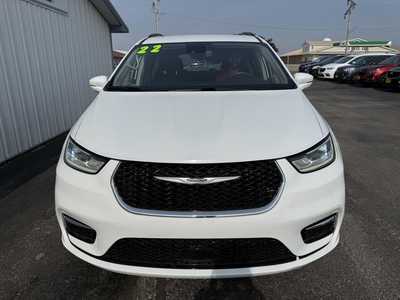 2022 Chrysler Pacifica, $19990.00. Photo 4