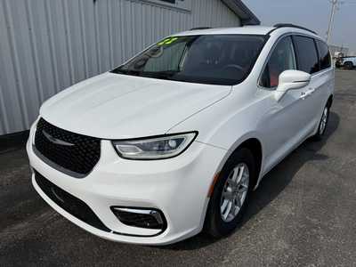 2022 Chrysler Pacifica, $19990.00. Photo 5