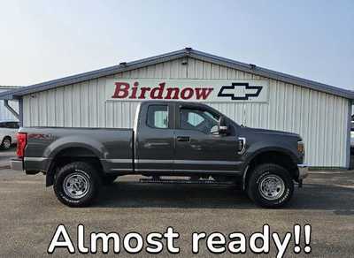 2018 Ford F350 Ext Cab, $31990.00. Photo 1