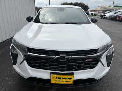 2025 Chevrolet Trax, $23990.00. Photo 4