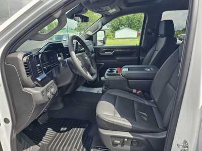 2025 Chevrolet 3500 Crew Cab, $73349.00. Photo 10
