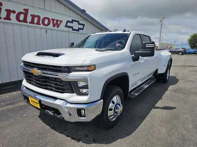 2025 Chevrolet 3500 Crew Cab, $73349.00. Photo 6
