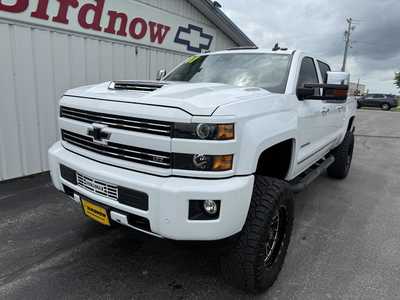 2017 Chevrolet 2500 Crew Cab, $46599.00. Photo 5