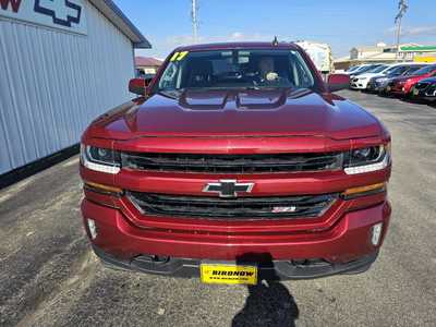 2017 Chevrolet 1500 Crew Cab, $18899.00. Photo 3