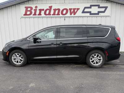 2023 Chrysler Voyager, $15999.00. Photo 6