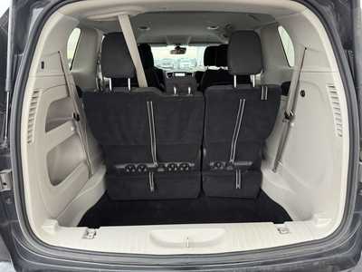 2023 Chrysler Voyager, $15999.00. Photo 9