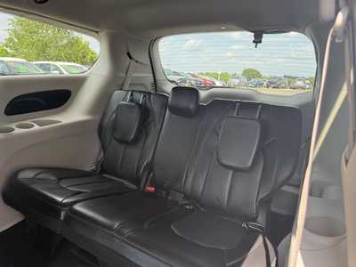 2021 Chrysler Voyager, $18699.00. Photo 11