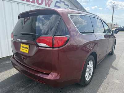 2021 Chrysler Voyager, $18699.00. Photo 3