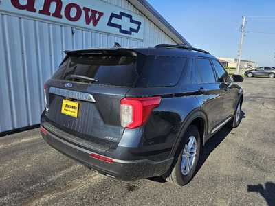 2022 Ford Explorer, $31860.00. Photo 4