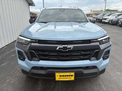 2025 Chevrolet Colorado Crew Cab, $44490.00. Photo 4