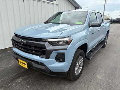 2025 Chevrolet Colorado Crew Cab, $44490.00. Photo 5