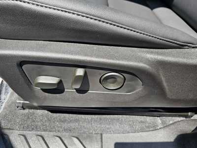 2025 Chevrolet Colorado Crew Cab, $45985.00. Photo 11