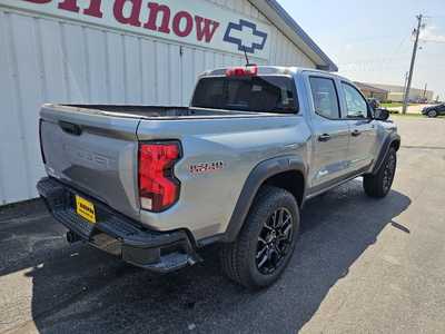 2025 Chevrolet Colorado Crew Cab, $45985.00. Photo 4